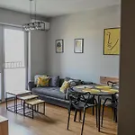 No82 Yellow Apartamento *